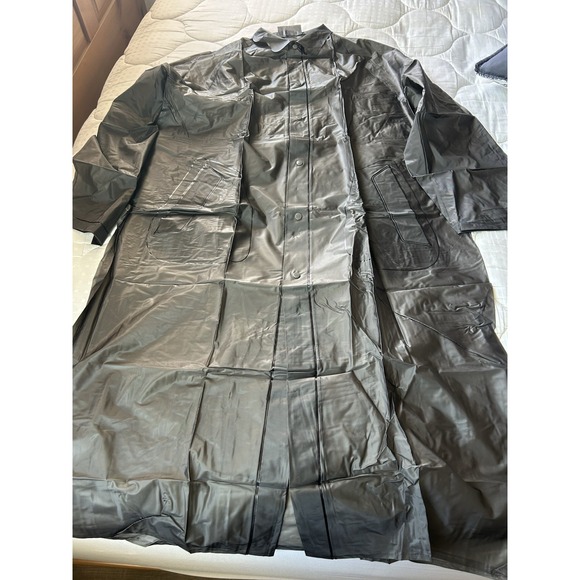 NWOT Traveler Rain Jacket Cover Gray One Size Fits Most 40"long X 24" Wide - Picture 4 of 5